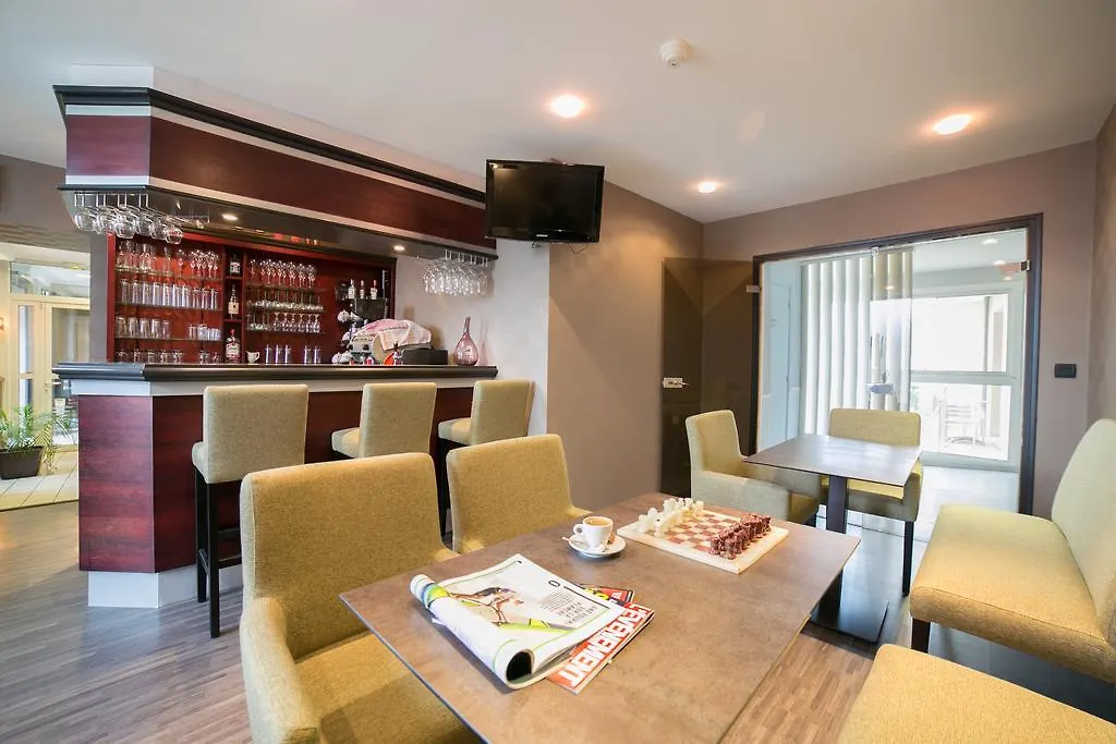 Hotel Beau Rivage Le Vivier-sur-Mer